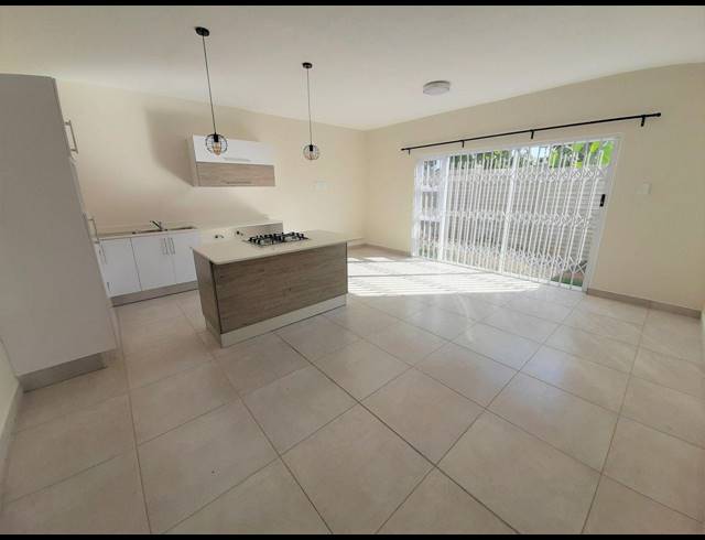 4 BEDROOM DUPLEX RENTED IN PARK HILL